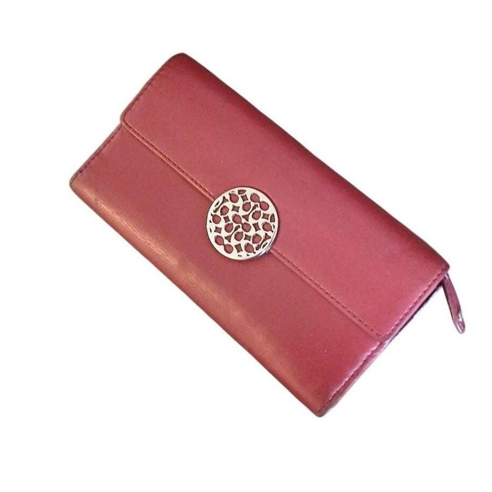 Coach Red Leather Trifold Wallet Silver‎ Filigree Logo Medallion Organizer